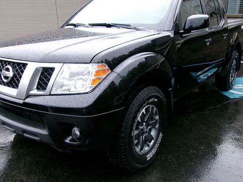 Used 2020 Nissan Frontier PRO-4X w/ Pro-4x Utility Package AWD/4WD image 5