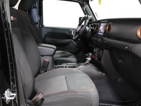 Used 2023 Jeep Gladiator Mojave w/ Cold Weather Group AWD/4WD image 23