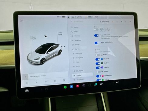 Used 2020 Tesla Model 3 Long Range image 52