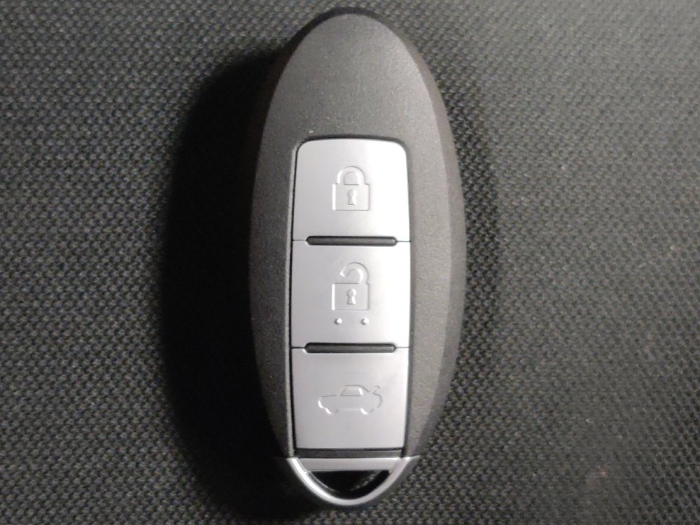 Used 2025 Nissan Versa SV w/ Trunk Package FWD image 32