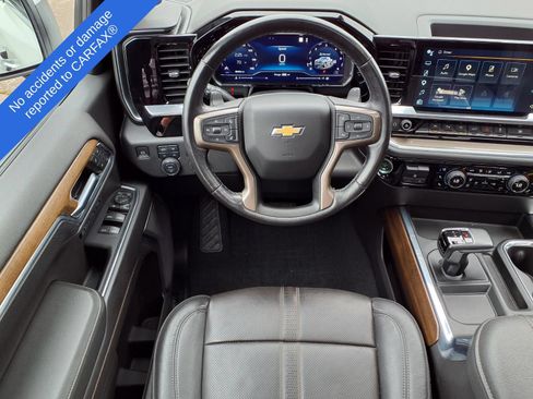 Used 2022 Chevrolet Silverado 1500 High Country w/ High Country Premium Package AWD/4WD image 13