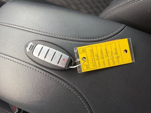 Used 2020 Nissan Rogue SV FWD image 15