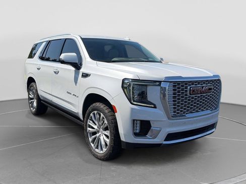 Used 2022 GMC Yukon Denali w/ Advanced Technology Package AWD/4WD image 8