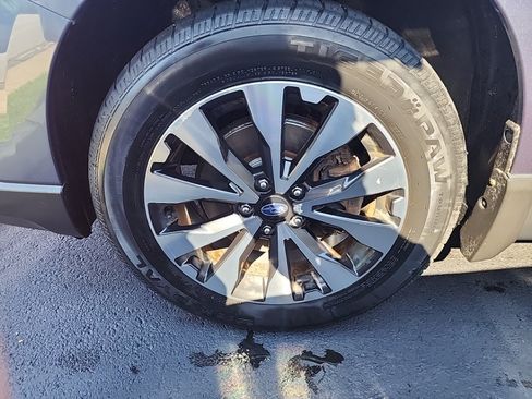 Used 2016 Subaru Outback 2.5i Limited AWD/4WD image 11