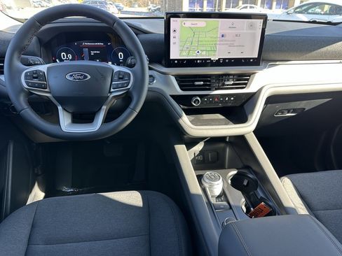New 2026 Ford Explorer Active image 4