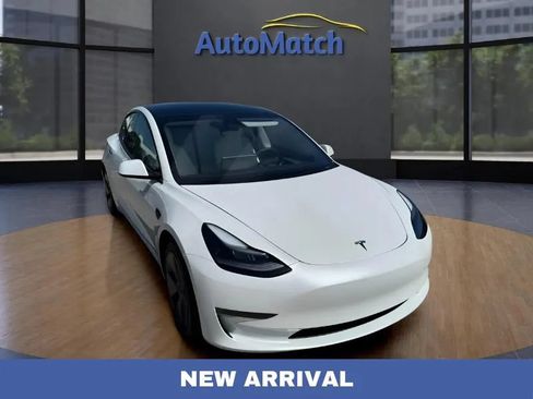 Used 2023 Tesla Model 3 Standard Range RWD image 1