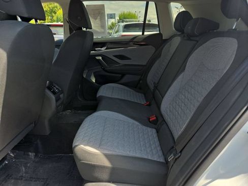 Used 2025 Volkswagen Tiguan S AWD/4WD image 7
