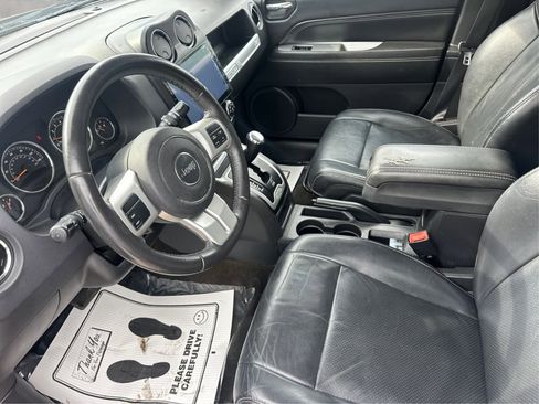 Used 2017 Jeep Compass High Altitude AWD/4WD image 11