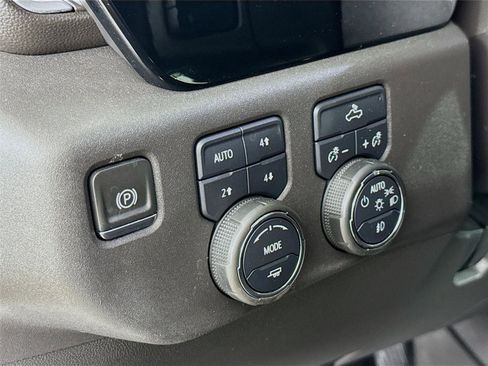 Used 2023 Chevrolet Silverado 1500 RST w/ Z71 Off-Road Package image 11