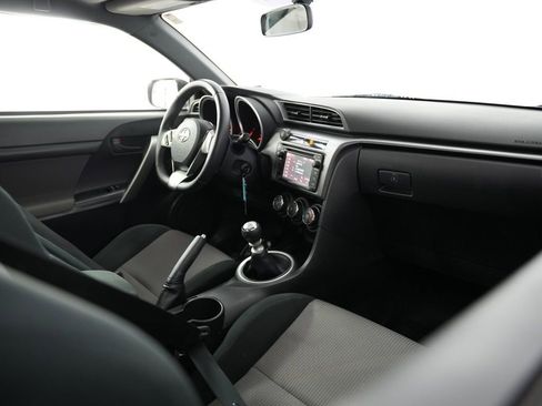 Used 2015 Scion tC image 38