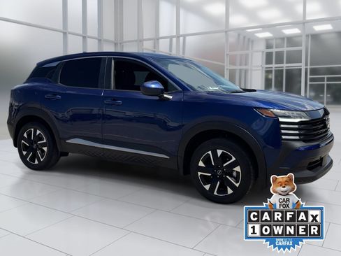 Used 2025 Nissan Kicks SV AWD/4WD image 8