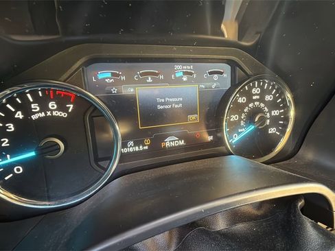 Used 2020 Ford F150 Lariat w/ Equipment Group 502A Luxury image 10