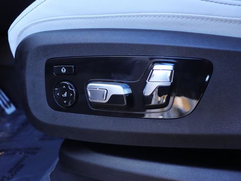 New 2026 BMW X5 sDrive40i w/ M Sport Package image 25