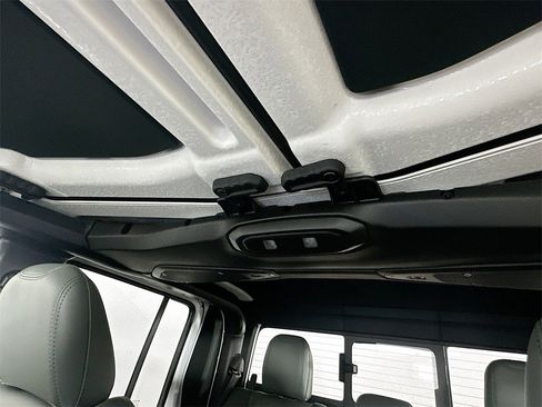 New 2026 Jeep Gladiator Mojave image 14