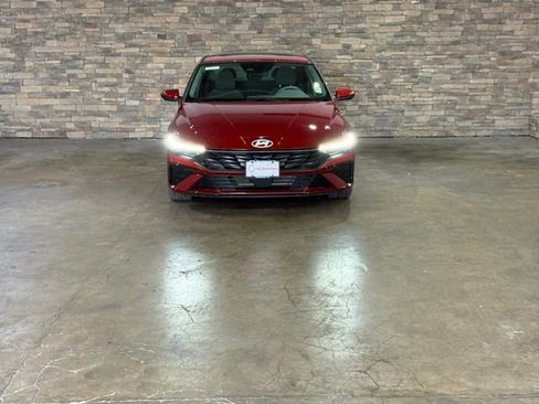 New 2025 Hyundai Elantra SEL FWD image 2