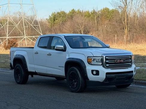 Used 2018 GMC Canyon SLT image 3