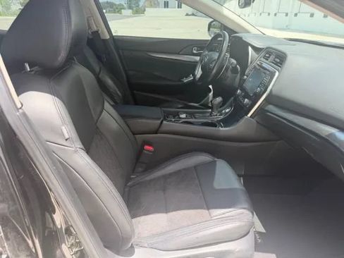 Used 2018 Nissan Maxima SR FWD image 11