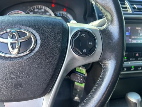Used 2014 Toyota Camry SE image 18