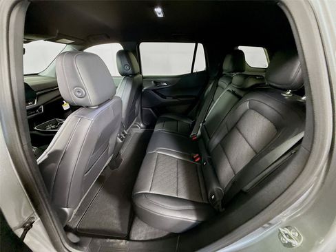 New 2026 Chevrolet Equinox LT w/ Convenience Package II AWD/4WD image 17
