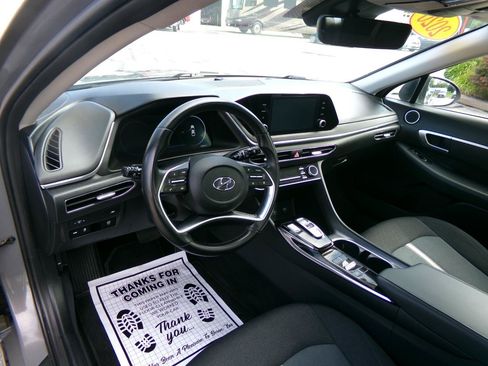 Used 2020 Hyundai Sonata SEL w/ Convenience + Sunroof Package FWD image 12