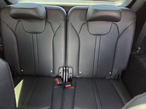 Used 2025 Kia Sorento SX FWD image 27