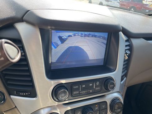 Used 2018 GMC Yukon XL SLT w/ Open Road Package AWD/4WD image 24