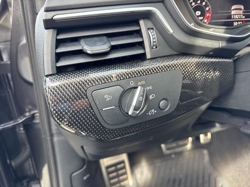 Used 2019 Audi S4 Premium Plus w/ Premium Plus Package image 28