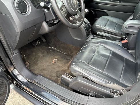 Used 2017 Jeep Patriot High Altitude AWD/4WD image 10