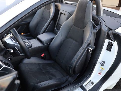 Used 2020 Jaguar F-TYPE Convertible image 25