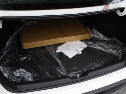 New 2025 Kia K4 LXS image 8