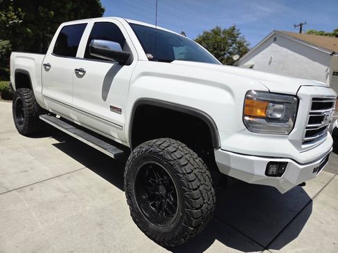 Used 2014 GMC Sierra 1500 SLT w/ All-Terrain Package AWD/4WD image 39
