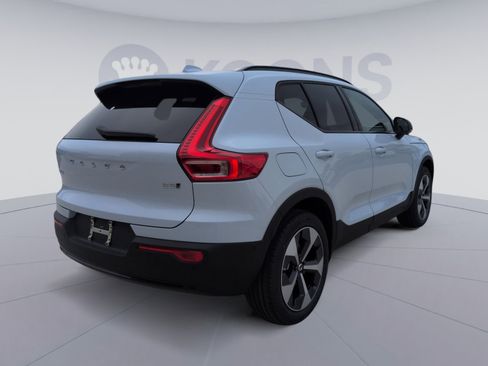 New 2026 Volvo XC40 B5 Plus w/ Protection Package Premier image 7