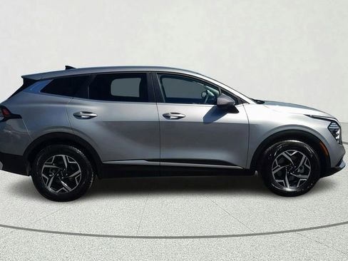 Used 2024 Kia Sportage LX FWD image 7