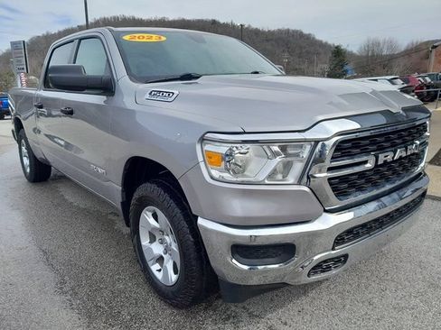 Used 2023 RAM 1500 Big Horn AWD/4WD image 3