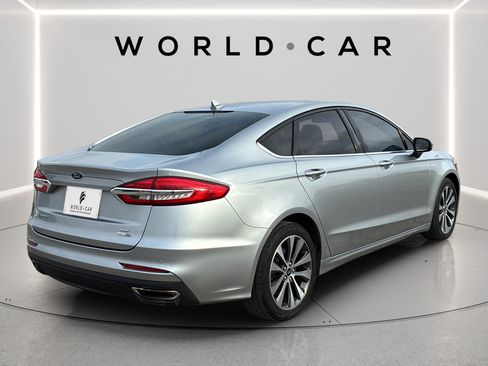 Used 2020 Ford Fusion SE AWD/4WD image 17