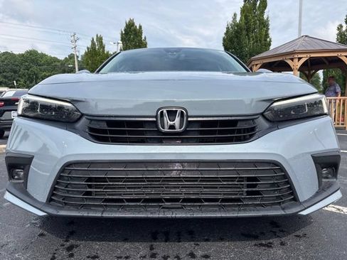 Used 2024 Honda Civic Touring image 2