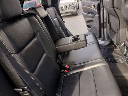 Used 2017 Jeep Grand Cherokee Limited image 18