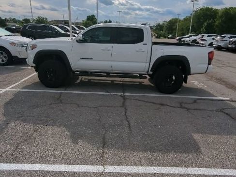 Used 2021 Toyota Tacoma SR5 w/ Trail Edition AWD/4WD image 4