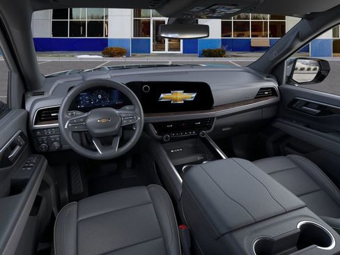 New 2026 Chevrolet Suburban Premier image 17