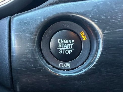 Used 2017 Jeep Grand Cherokee Altitude image 16