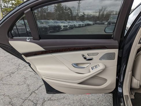 Used 2018 Mercedes-Benz S 560 4MATIC Sedan image 39