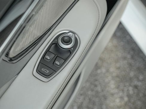 New 2025 Aston Martin DB12 Convertible image 31