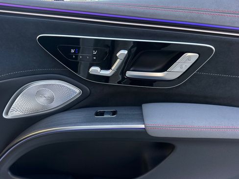 Certified 2023 Mercedes-Benz EQS 580 4MATIC Sedan image 33