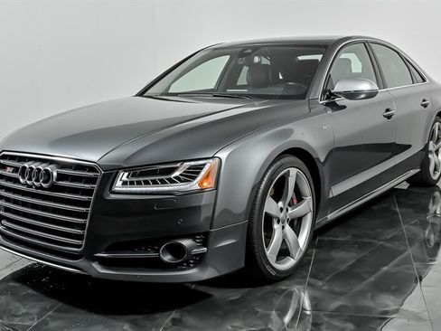 Used 2016 Audi S8 AWD/4WD image 5
