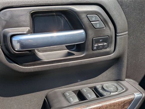 Used 2023 GMC Sierra 2500 Denali w/ Denali Ultimate Package AWD/4WD image 14