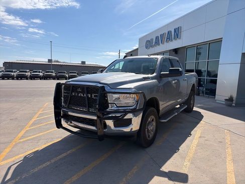 Used 2022 RAM 2500 Big Horn AWD/4WD image 3