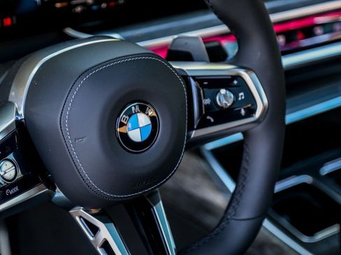 New 2025 BMW 760i xDrive w/ Executive Package image 14