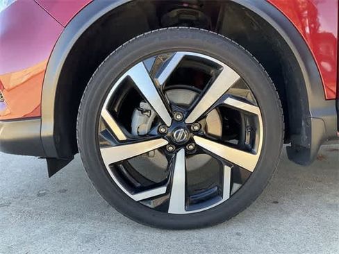 Used 2020 Nissan Rogue Sport SL w/ Premium Package image 12