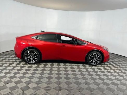 Used 2024 Toyota Prius Prime Premium image 6