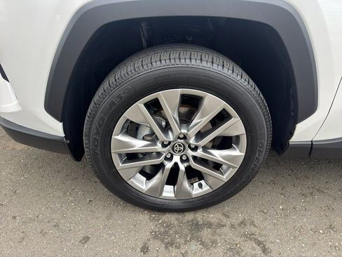 Used 2023 Toyota RAV4 XLE Premium image 24